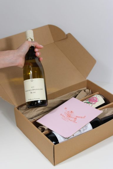 De proefbox Hier zie je een proefbox met Nederlandse wijnen.